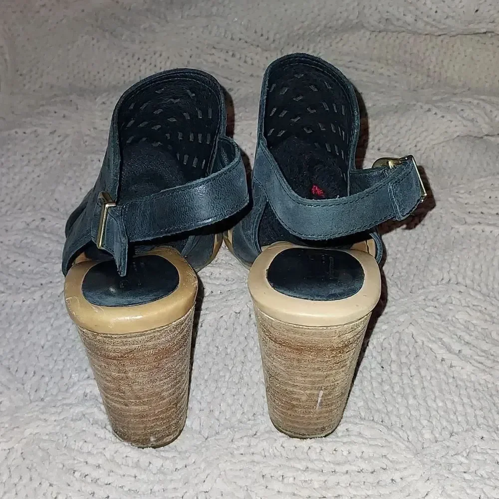 Born Platform Pumps Heels shoes 8M